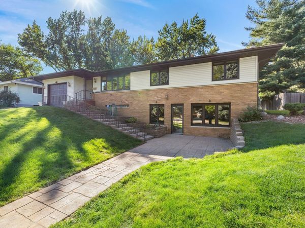 6740 4th Street NE, Fridley, MN 55432