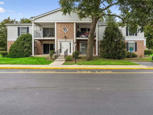 959 GOLF COURSE Road , Unit 1, Crystal Lake, IL 60014