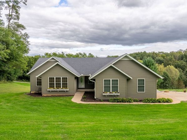 7291 112th Street, Blue Grass, IA 52726
