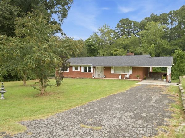 914 Springdale Lane , Gastonia, NC 28052