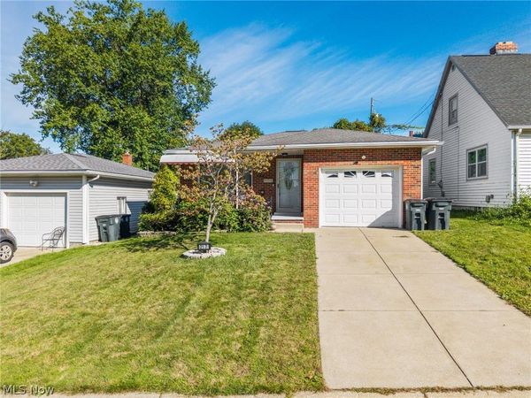 217 Clinton Avenue , Akron, OH 44301