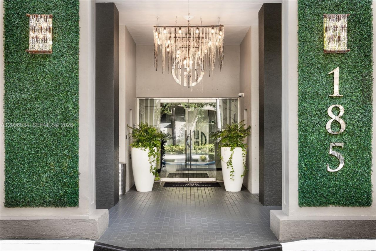 185 SE 14th Ter , Unit 1010, Miami, FL 33131 Photo