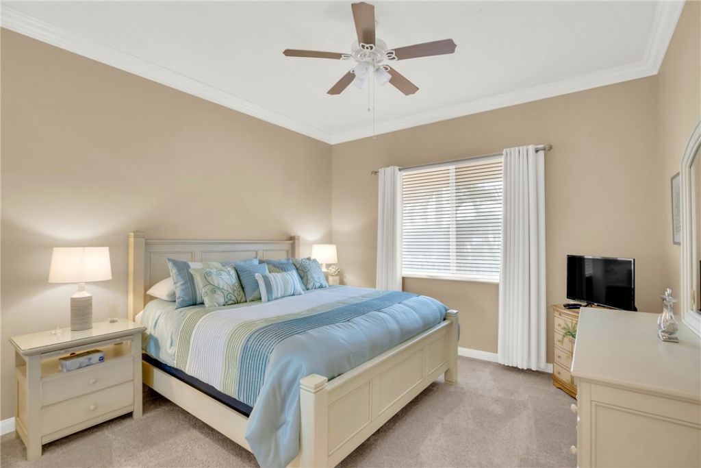 1 Harbour Isle Drive E, Unit 202, Fort Pierce, FL 34949 Photo