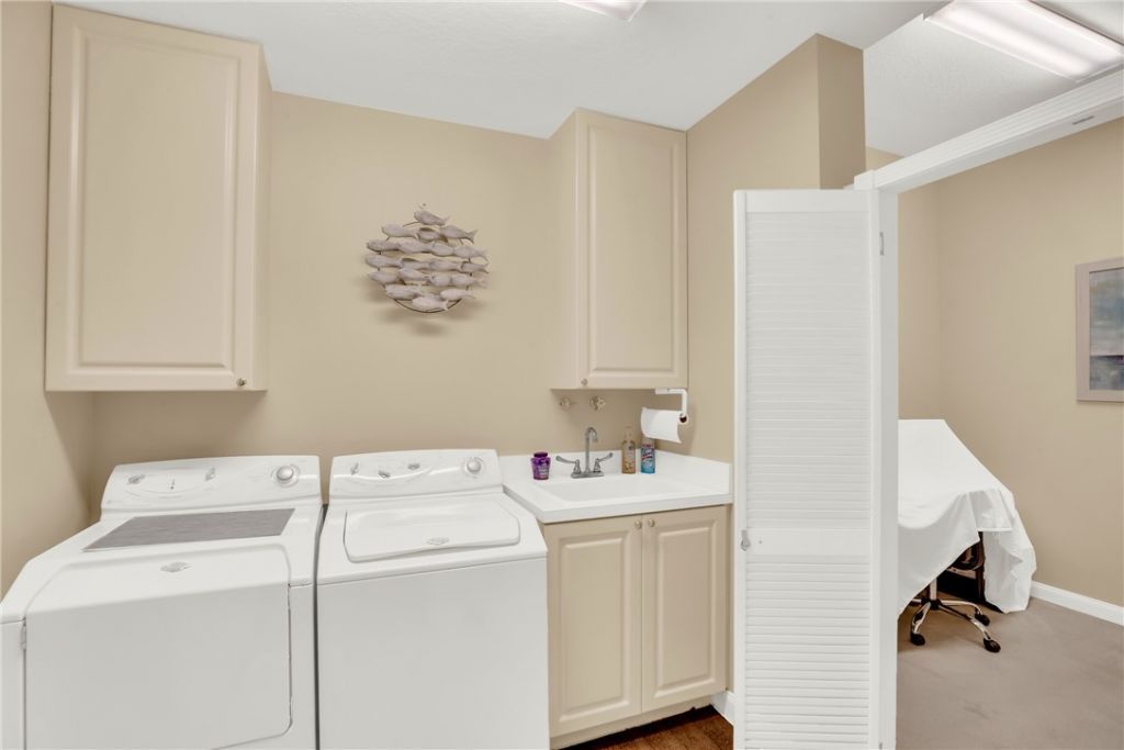 1 Harbour Isle Drive E, Unit 202, Fort Pierce, FL 34949 Photo