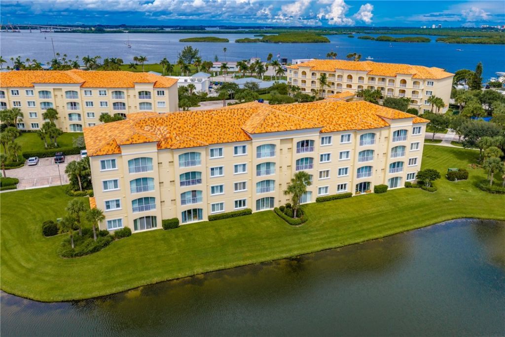 1 Harbour Isle Drive E, Unit 202, Fort Pierce, FL 34949 Photo