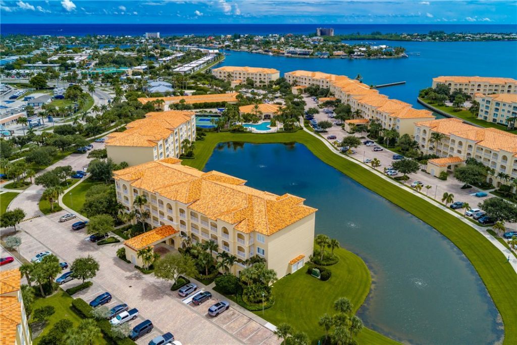 1 Harbour Isle Drive E, Unit 202, Fort Pierce, FL 34949 Photo