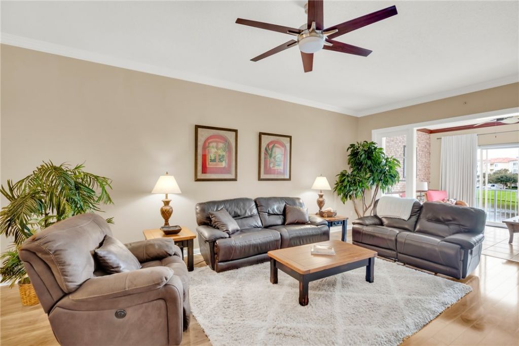 1 Harbour Isle Drive E, Unit 202, Fort Pierce, FL 34949 Photo