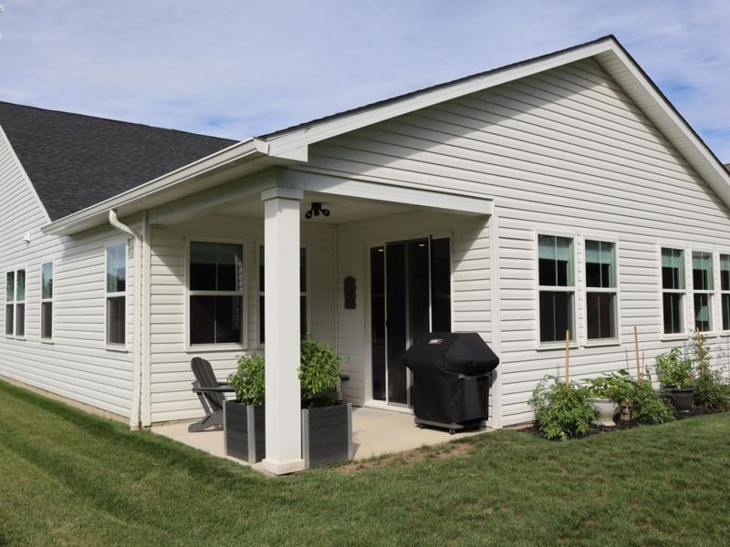 2163 Myla Way, Elyria, OH 44035 Photo 2