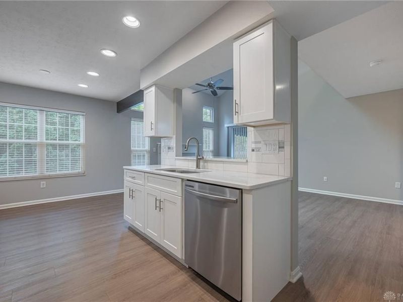 102 Nantucket Landing, Washington Township, OH 45458 Photo 9