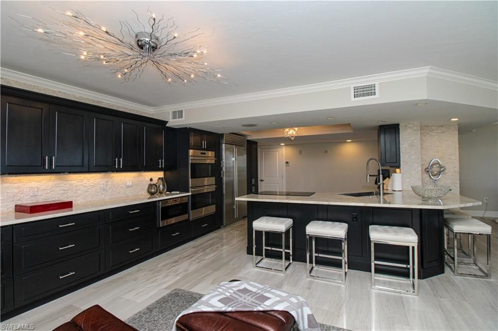 9653 Gulf Shore Dr , Unit 203, Naples, FL 34108 Photo