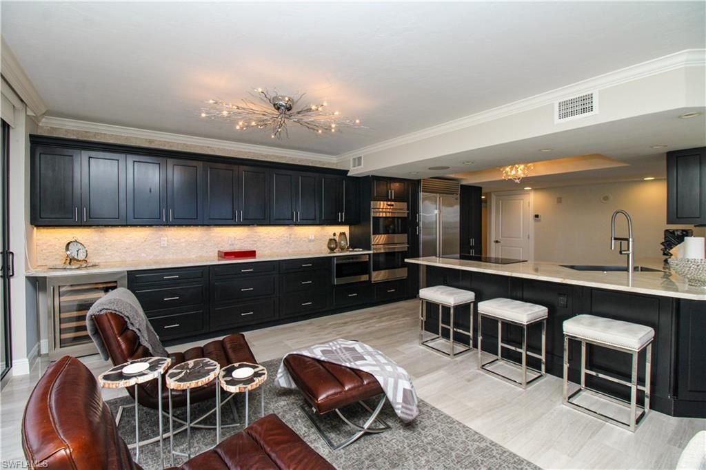 9653 Gulf Shore Dr , Unit 203, Naples, FL 34108 Photo