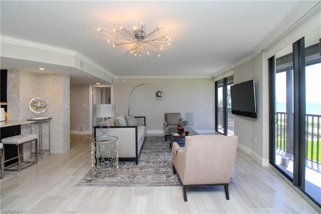 9653 Gulf Shore Dr , Unit 203, Naples, FL 34108 Photo