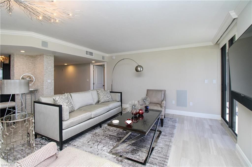 9653 Gulf Shore Dr , Unit 203, Naples, FL 34108 Photo