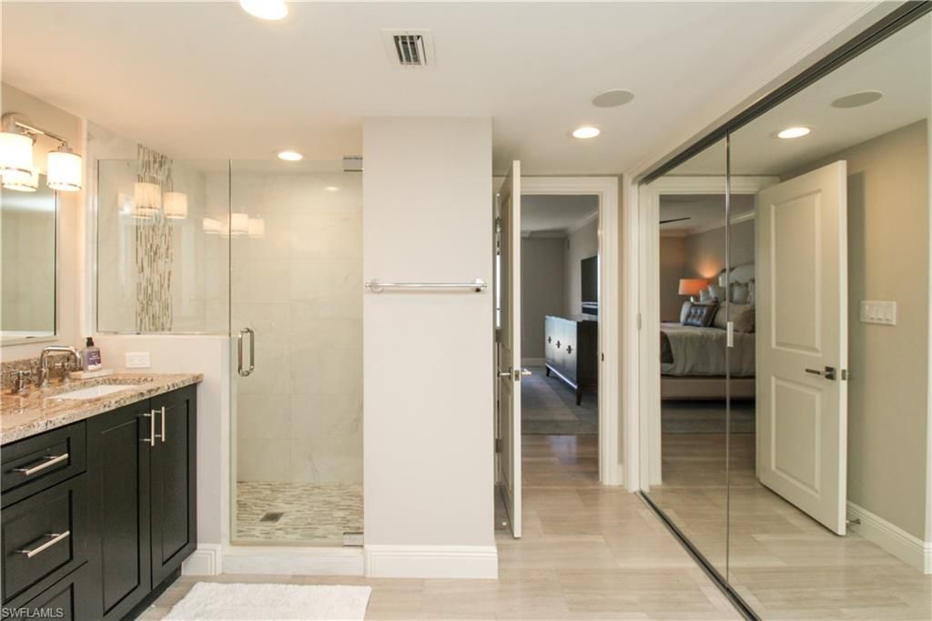 9653 Gulf Shore Dr , Unit 203, Naples, FL 34108 Photo