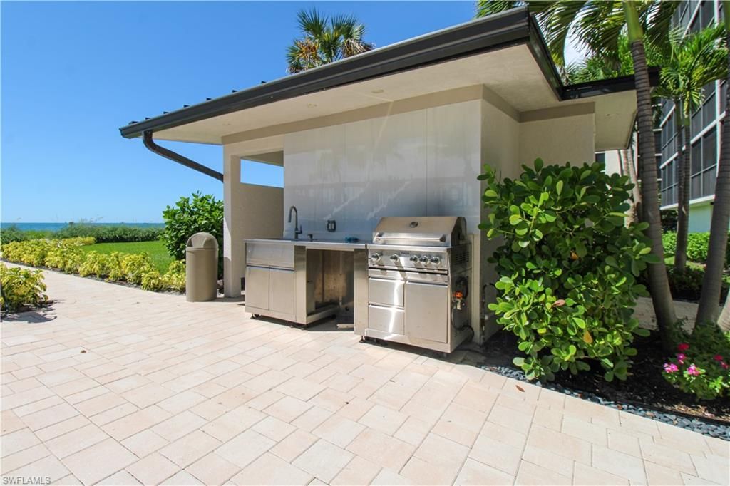 9653 Gulf Shore Dr , Unit 203, Naples, FL 34108 Photo