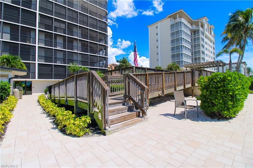 9653 Gulf Shore Dr , Unit 203, Naples, FL 34108 Photo
