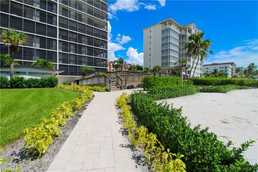 9653 Gulf Shore Dr , Unit 203, Naples, FL 34108 Photo