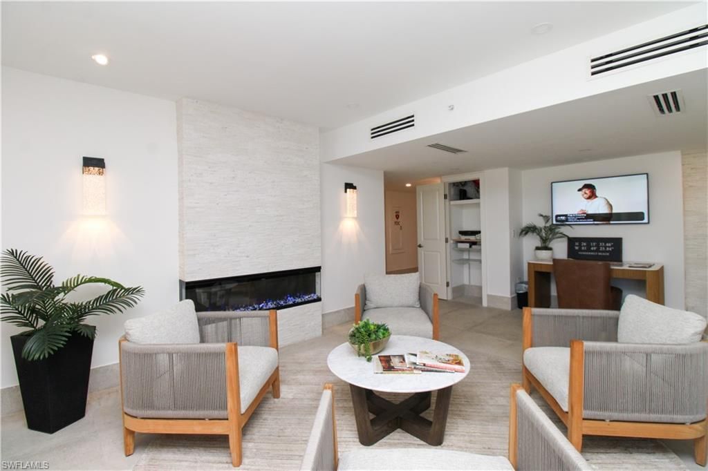 9653 Gulf Shore Dr , Unit 203, Naples, FL 34108 Photo