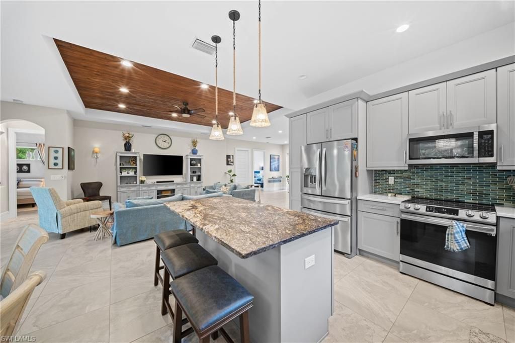 2291 Thomasson Dr, Naples, FL 34112 Photo