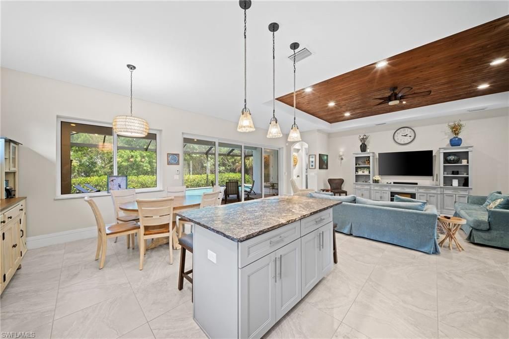 2291 Thomasson Dr, Naples, FL 34112 Photo