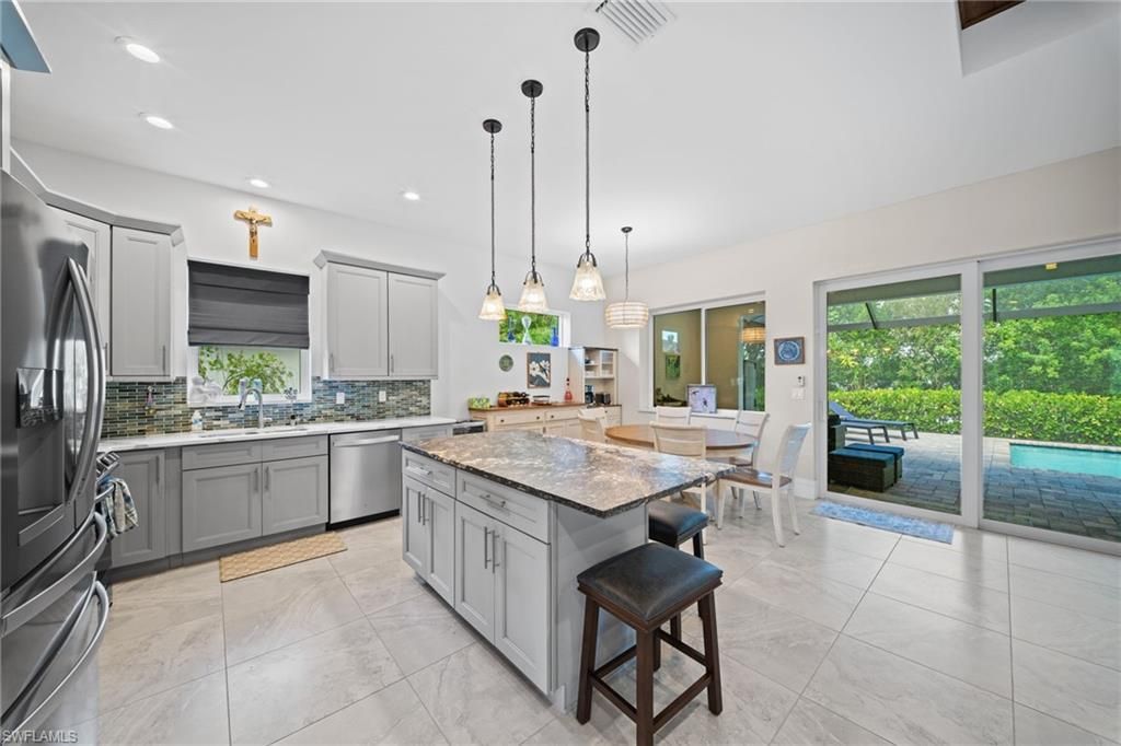 2291 Thomasson Dr, Naples, FL 34112 Photo