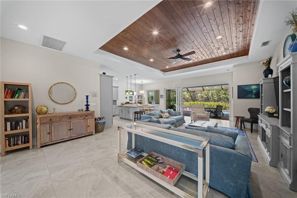 2291 Thomasson Dr, Naples, FL 34112 Photo