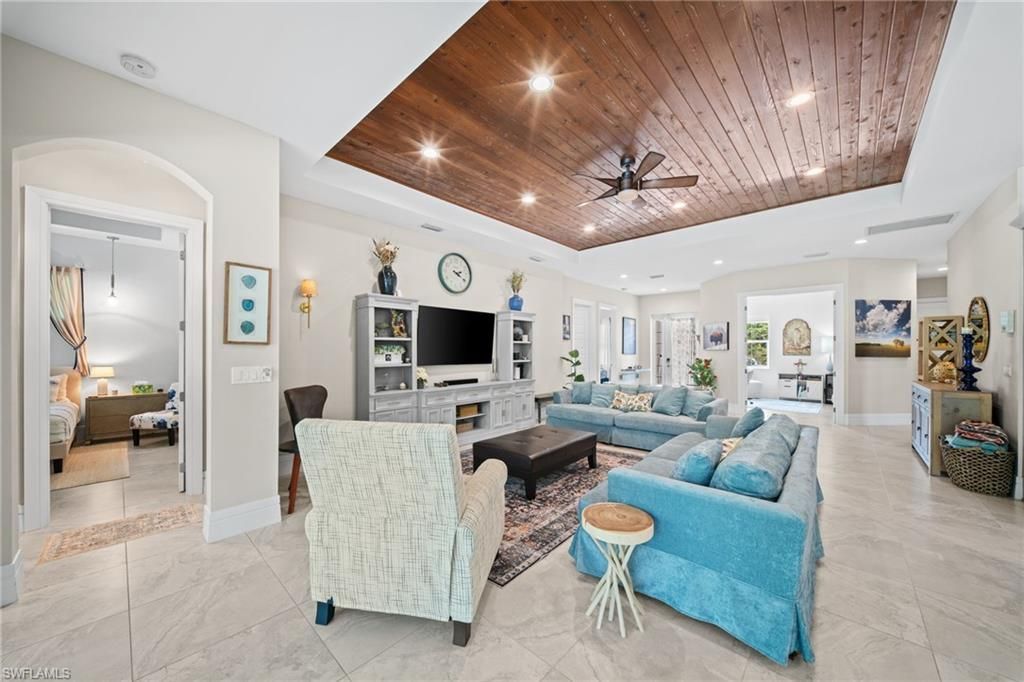 2291 Thomasson Dr, Naples, FL 34112 Photo