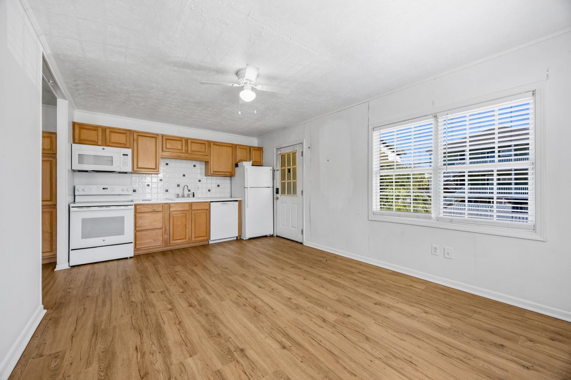 212 Dogwood Dr. N  Photo 23