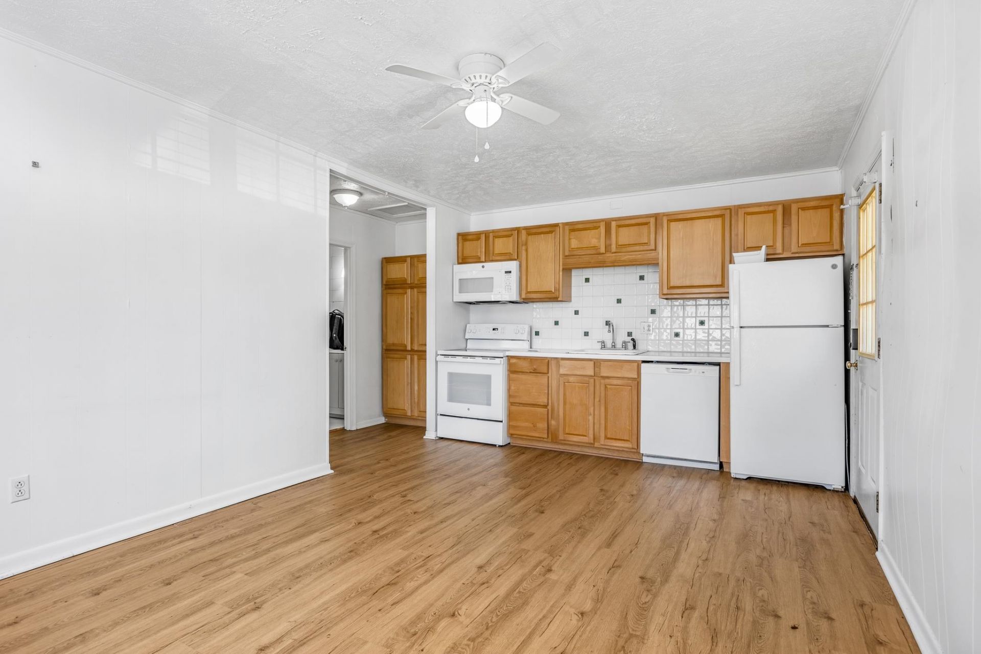 212 Dogwood Dr. N  Photo 24