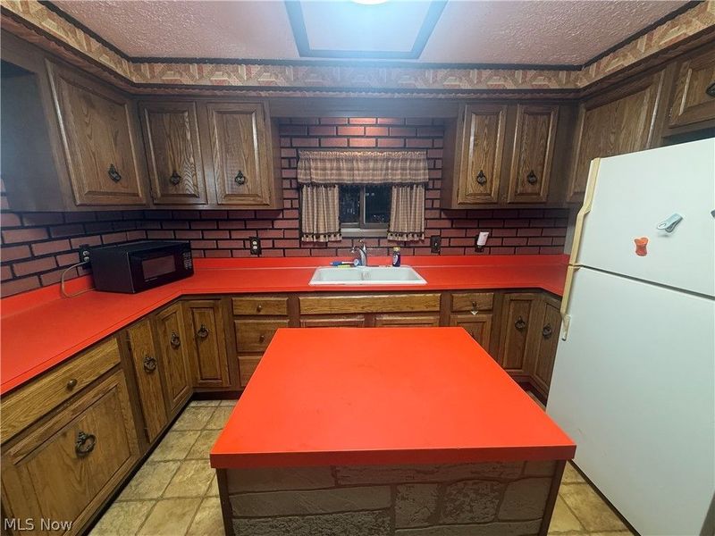 214 Reed Avenue, Campbell, OH 44405 Photo 4