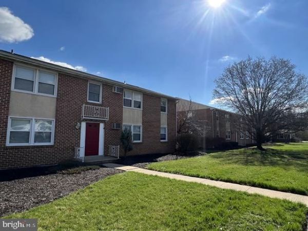 2051 N SUSQUEHANNA TRL , Unit B, YORK, PA 17404
