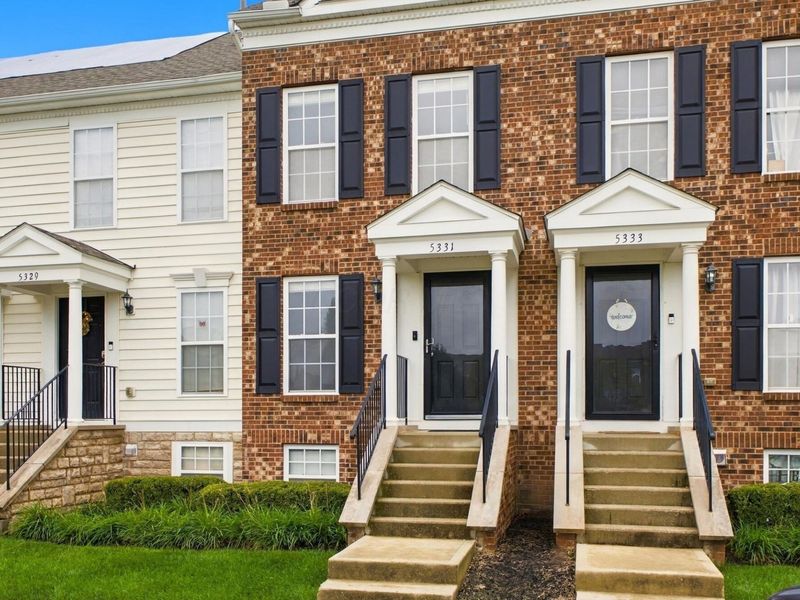 5331 Staircase Falls Drive, Unit 80, Dublin, OH 43016 Photo 3
