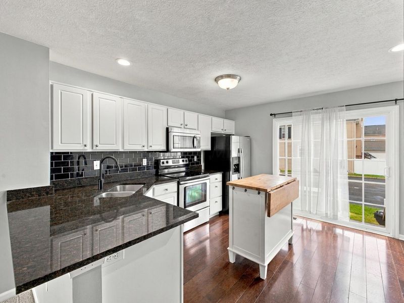 5331 Staircase Falls Drive, Unit 80, Dublin, OH 43016 Photo 8