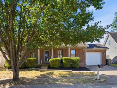 2452 English Station Drive, Lexington, KY 40514
