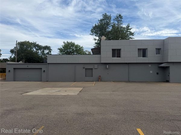 243 E 14 Mile Road , Clawson, Mi 48017