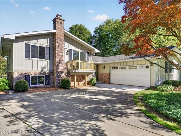 660 Gail Court, Oxford Township, Mi 48371