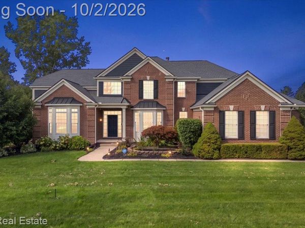 51328 Plymouth Valley Drive, Plymouth Township, Mi 48170