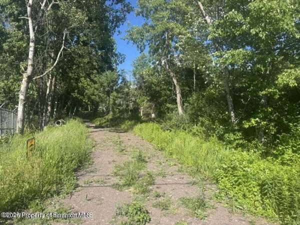 Brook , Clarks Summit, PA 18411