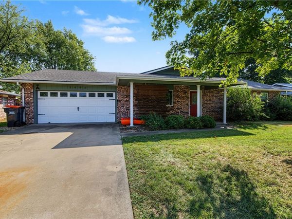 1405 Clayton Street , Springdale, AR 72762