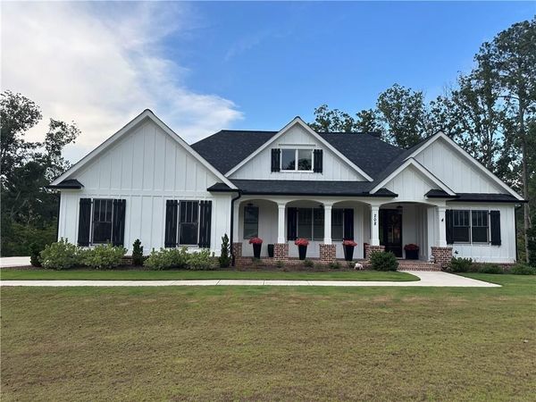 208 Sawyers Farm Drive , Waleska, GA 30183