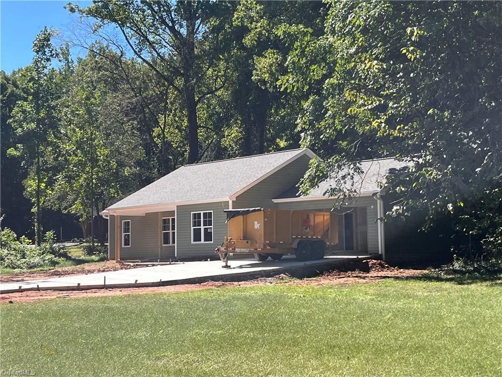 1866 Gyro Drive, Winston-Salem, NC 27127 Main Photo