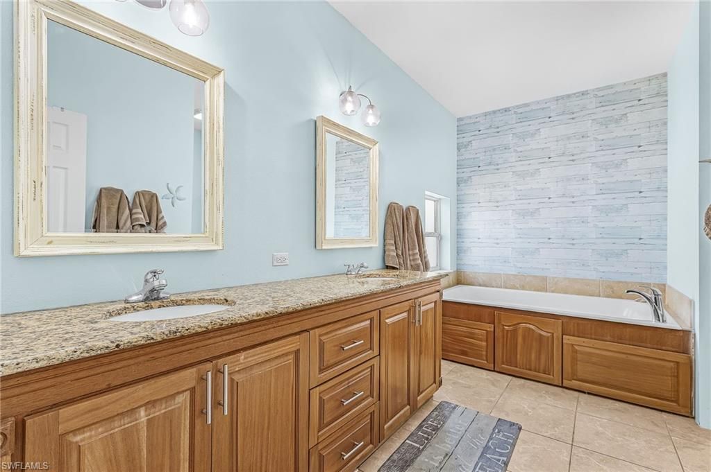 12277 Boat Shell Dr, Matlacha Isles, FL 33991 Photo