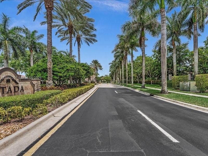 3557 NW 87th Ave, Cooper City, FL 33024 Photo