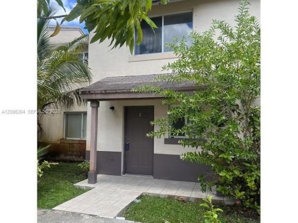 14030 NE 3rd Ct , Miami, FL 33161