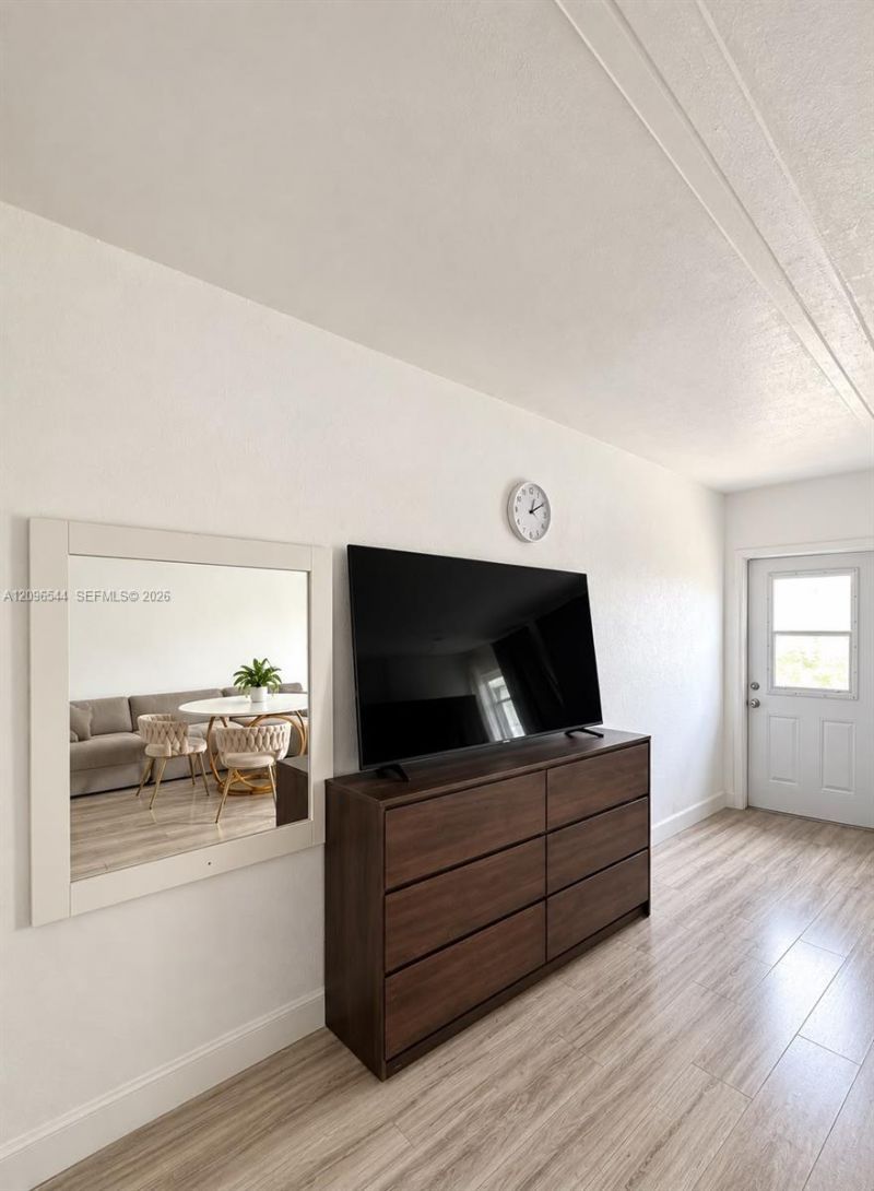 7712 Byron Ave, Unit 3, Miami Beach, FL 33141 Photo