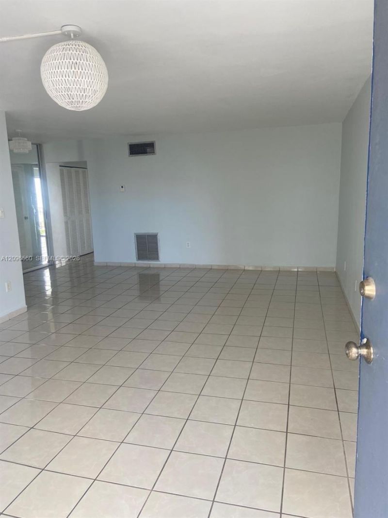 1340 Lincoln Rd , Unit 505, Miami Beach, FL 33139 Photo