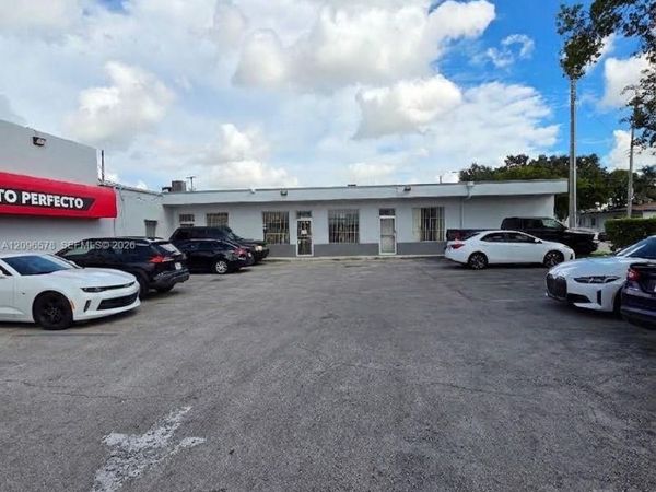 5675 W Flagler St , Miami, FL 33134