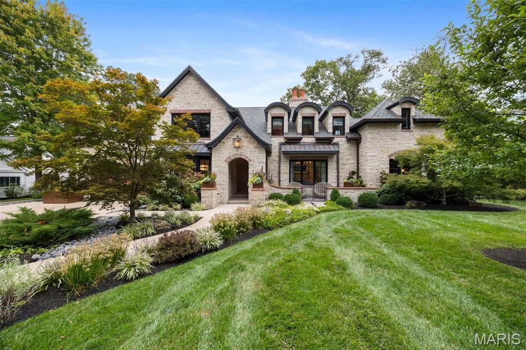 1353 Green Tree Lane, Glendale, MO 63122 Main Photo