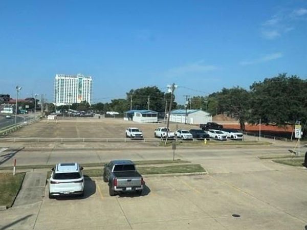 207 E Texas Street , Bossier City, LA 71111