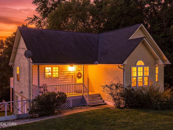 132 Oakview Drive, Kingston, TN 37763